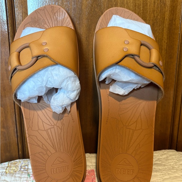 Reef Cushion Soho Cruz Sandals color natural - Picture 2 of 8